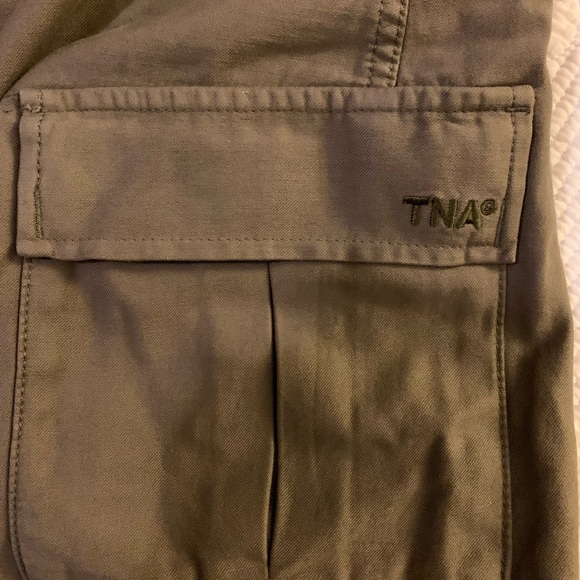 Aritzia TNA Cargo Skirt - Picture 4 of 4